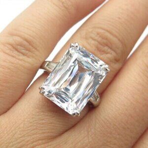 925 Sterling Silver Emerald-Cut C Z Ring Size 6